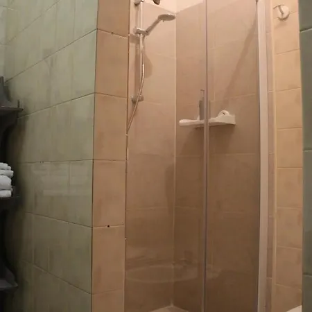 Le Androne Di Lägenhet